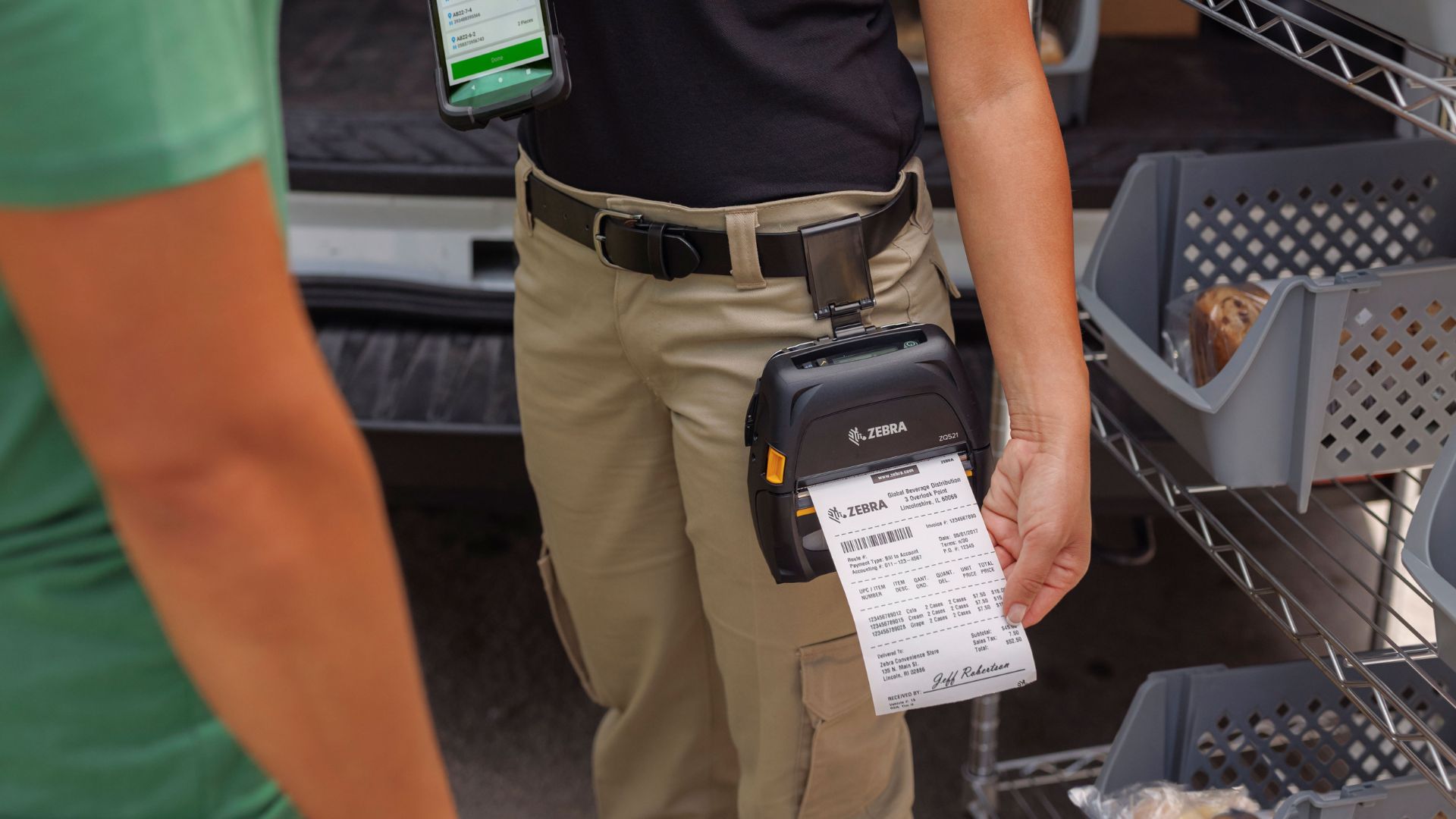 Imprimantele Portabile Soluția Modernă pentru Etichetare Mobilă în Afaceri Dinamice